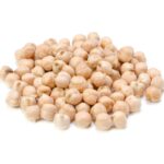 Restaurantes usan garbanzo como sustituto del huevo en ensaladilla.